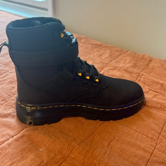 Dr.Martens Combs Tech II combat lace up boots. Brand new never worn! - Picture 4 of 4